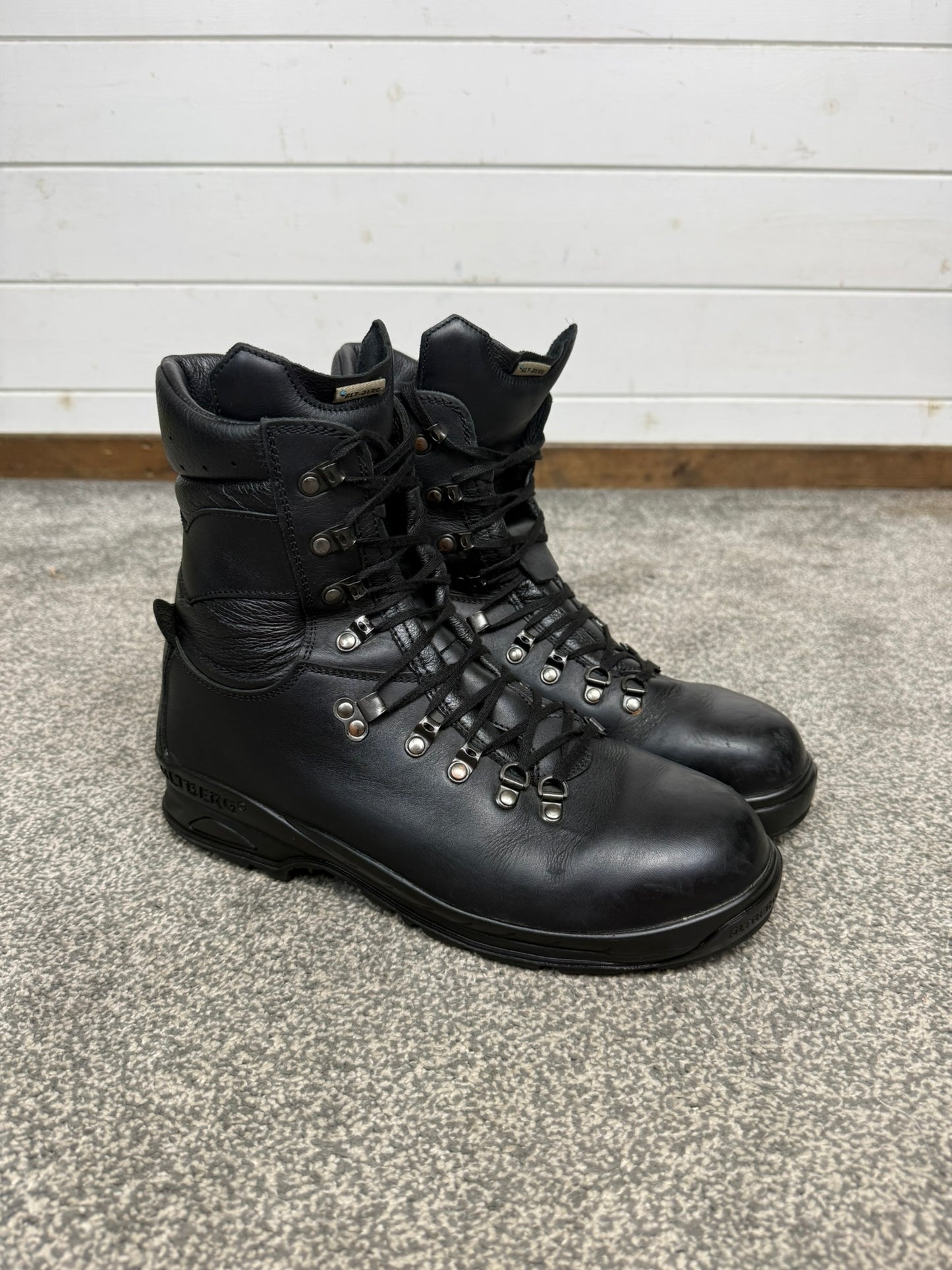 Altberg Peacekeeper P3 VS Black Leather Waterproof Combat Boots Size UK 10