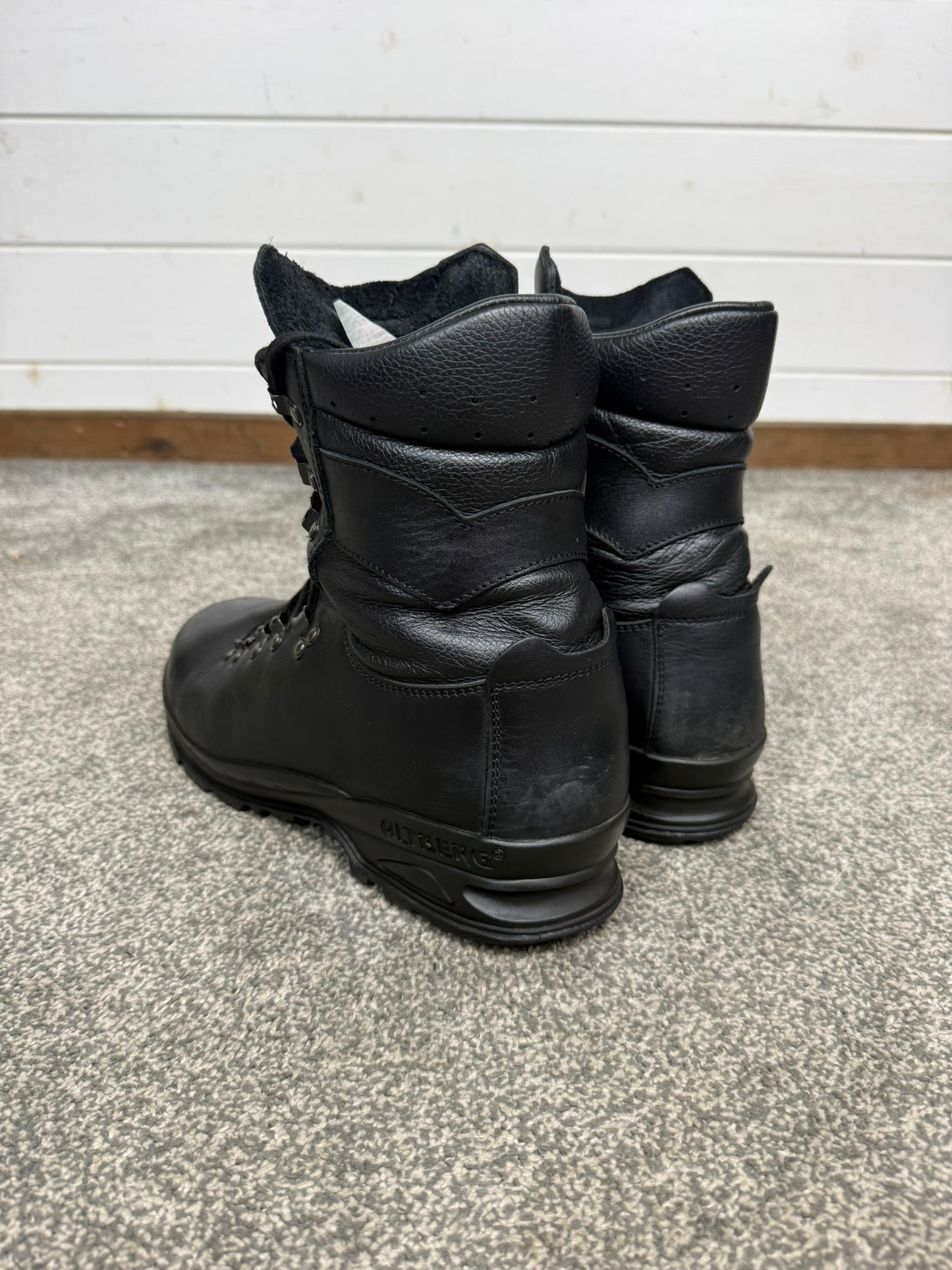 Altberg Peacekeeper P3 VS Black Leather Waterproof Combat Boots Size UK 10