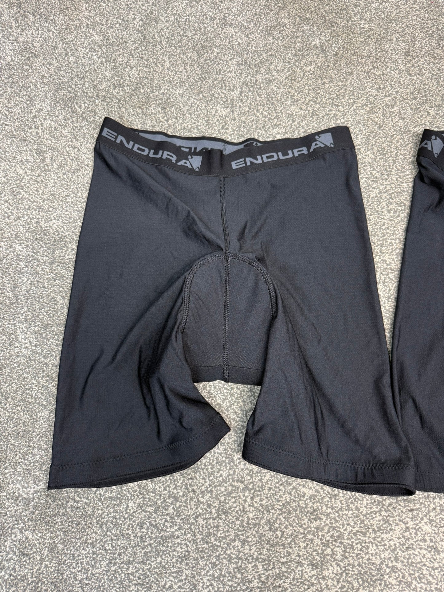 2x Endura Cycling Padded Shorts Undershorts - XL