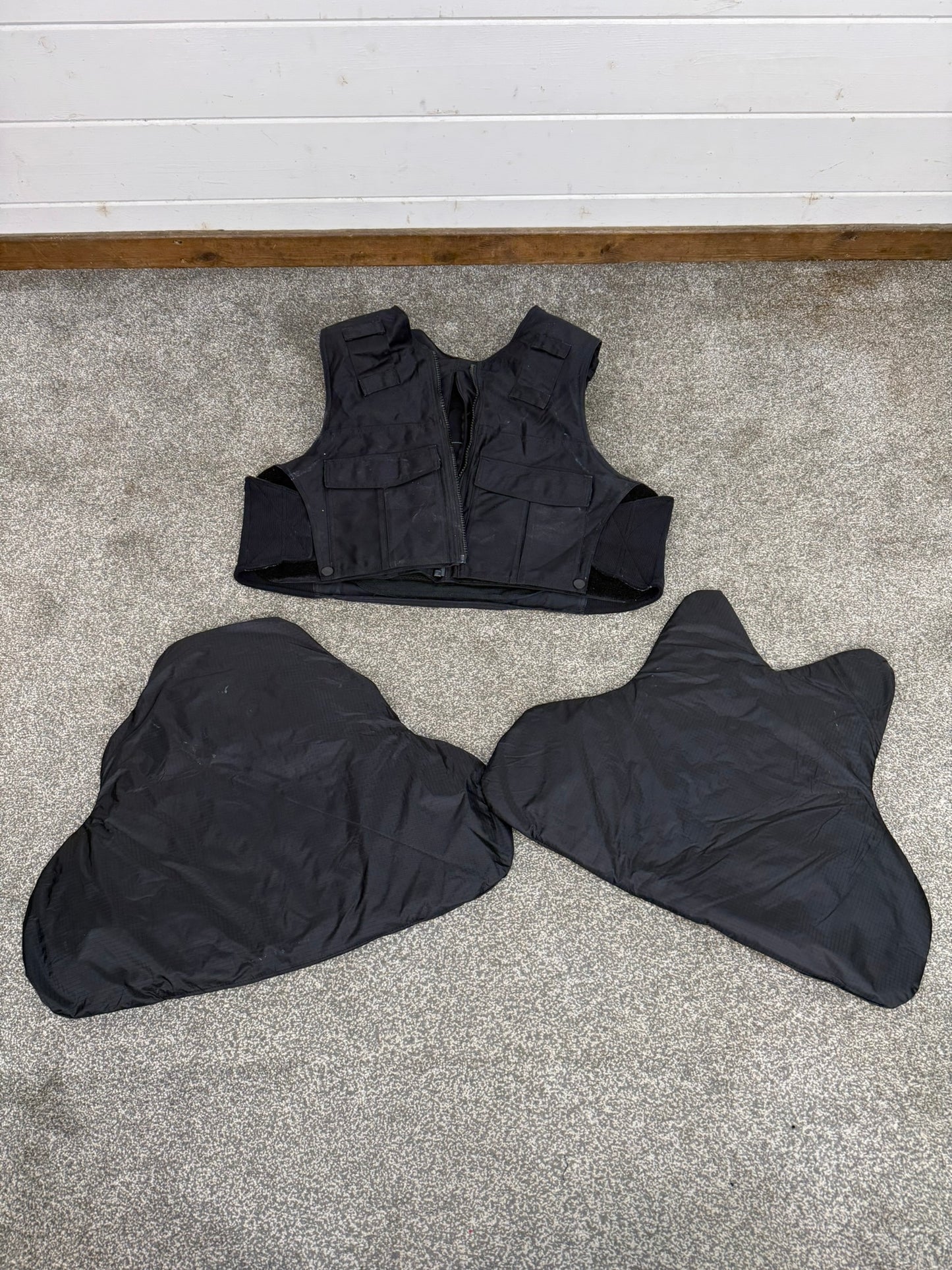 Ex Police Hauberg Body Armour Vest LRG-XL Anti Stab & Ballistic HG1A & KR2