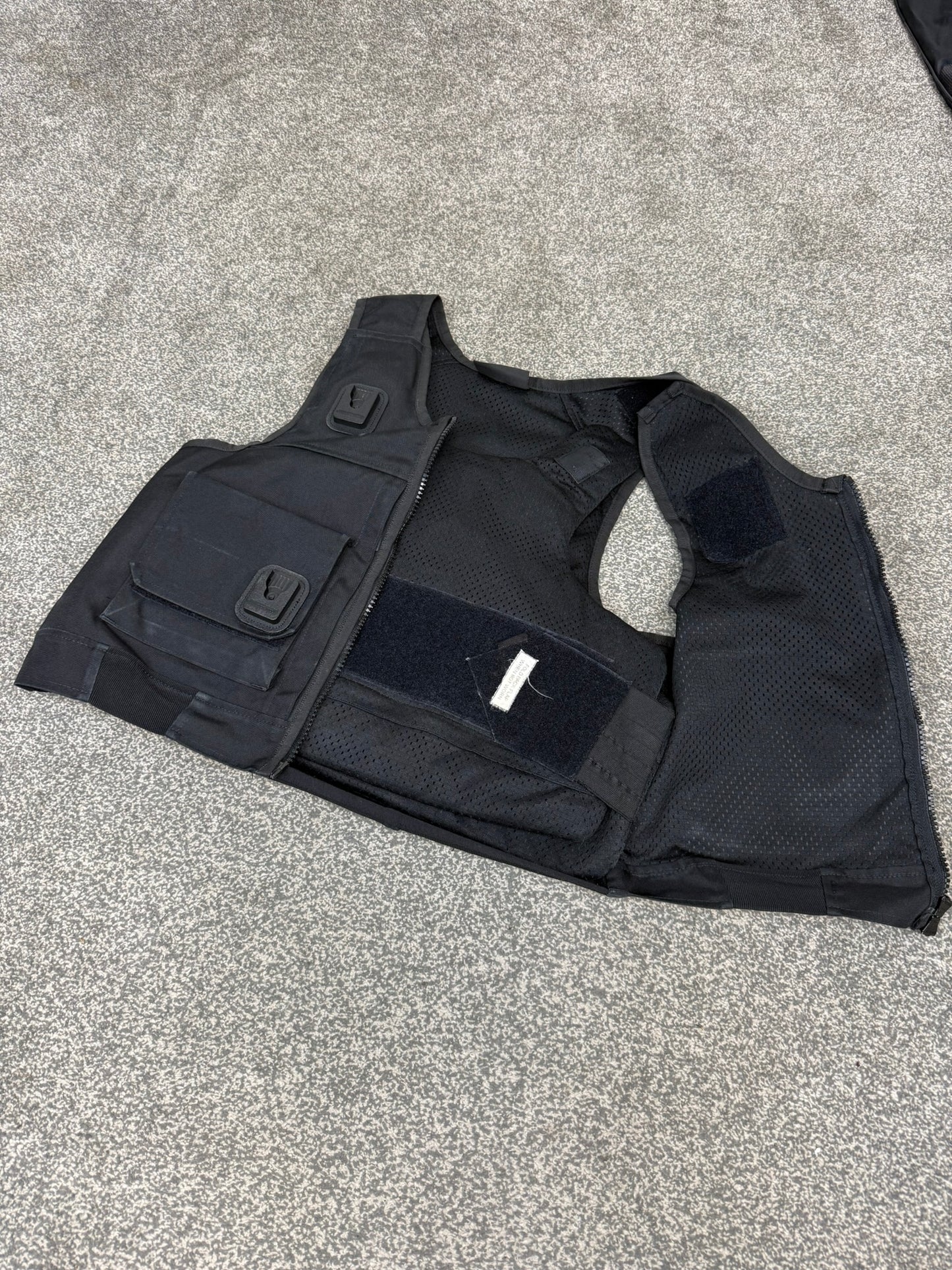 Ex Police Cooneen Body Armour Stab Vest MEDIUM Anti Stab & Ballistic HG1A & KR1
