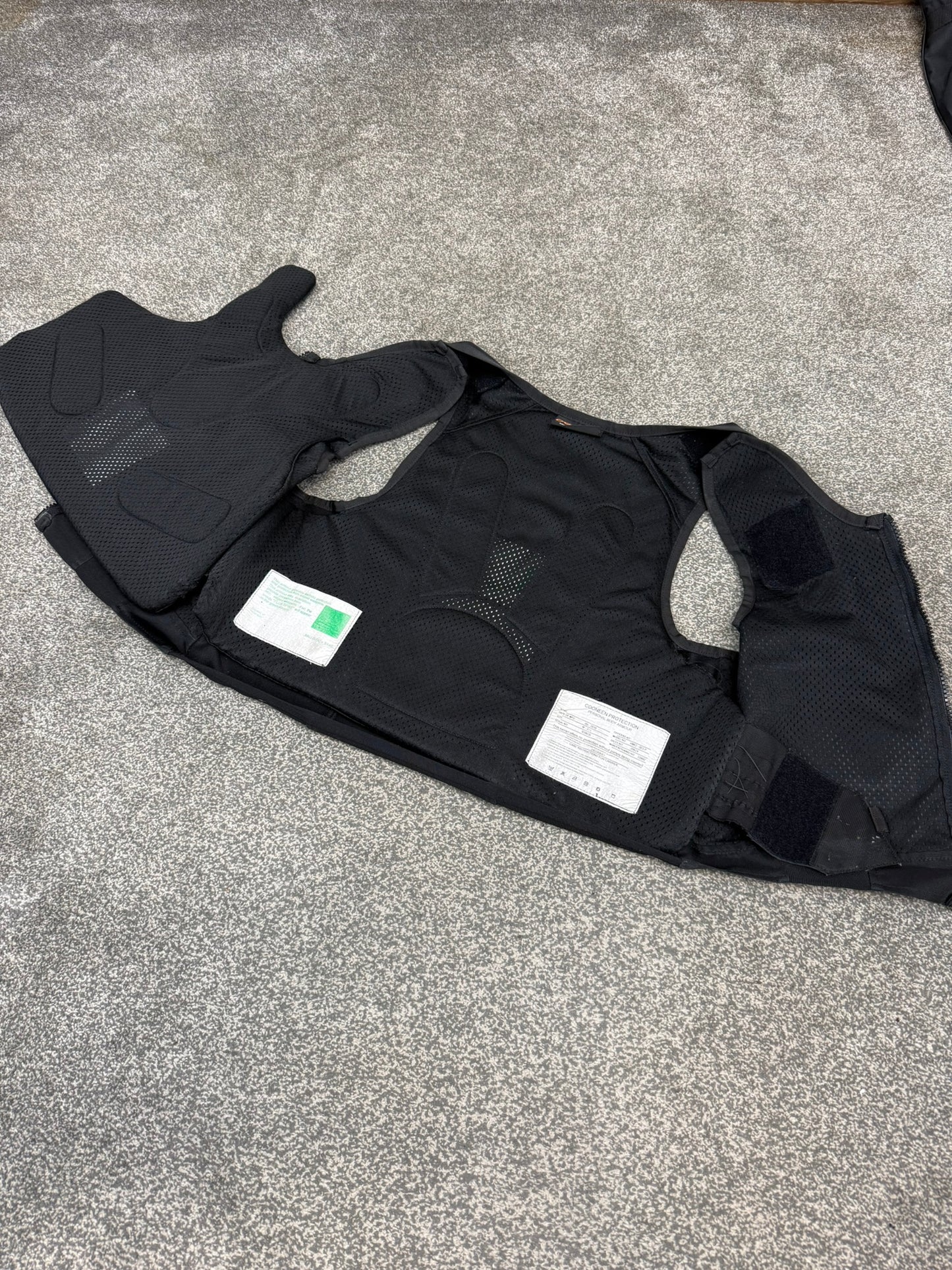 Ex Police Cooneen Body Armour Stab Vest MEDIUM Anti Stab & Ballistic HG1A & KR1