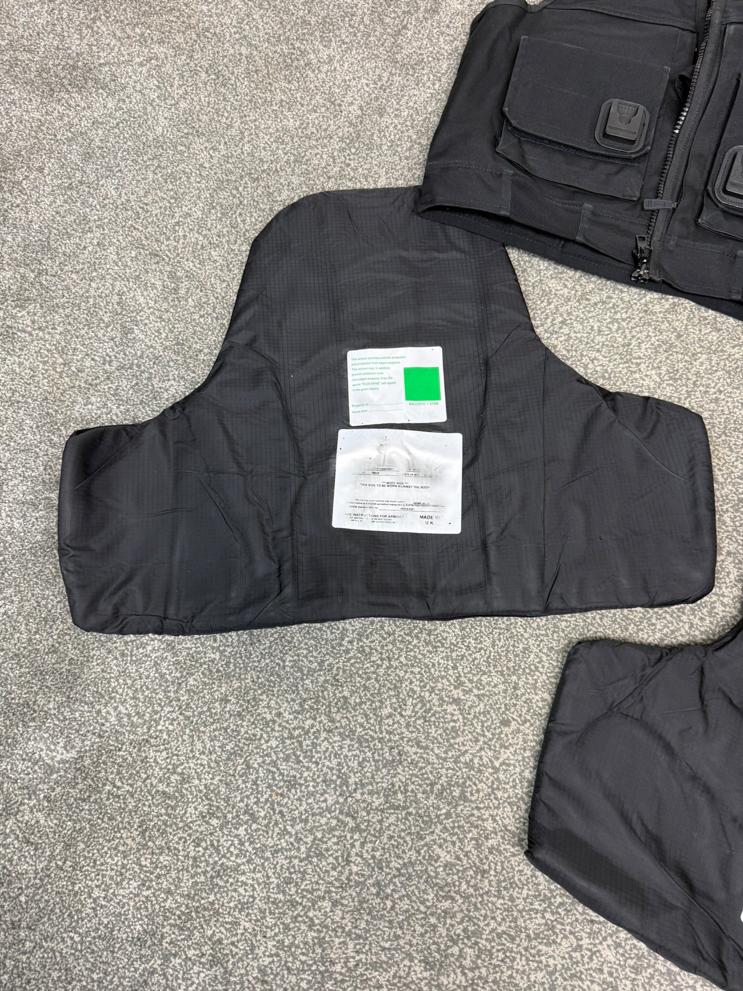 Ex Police Cooneen Body Armour Stab Vest MEDIUM Anti Stab & Ballistic HG1A & KR1