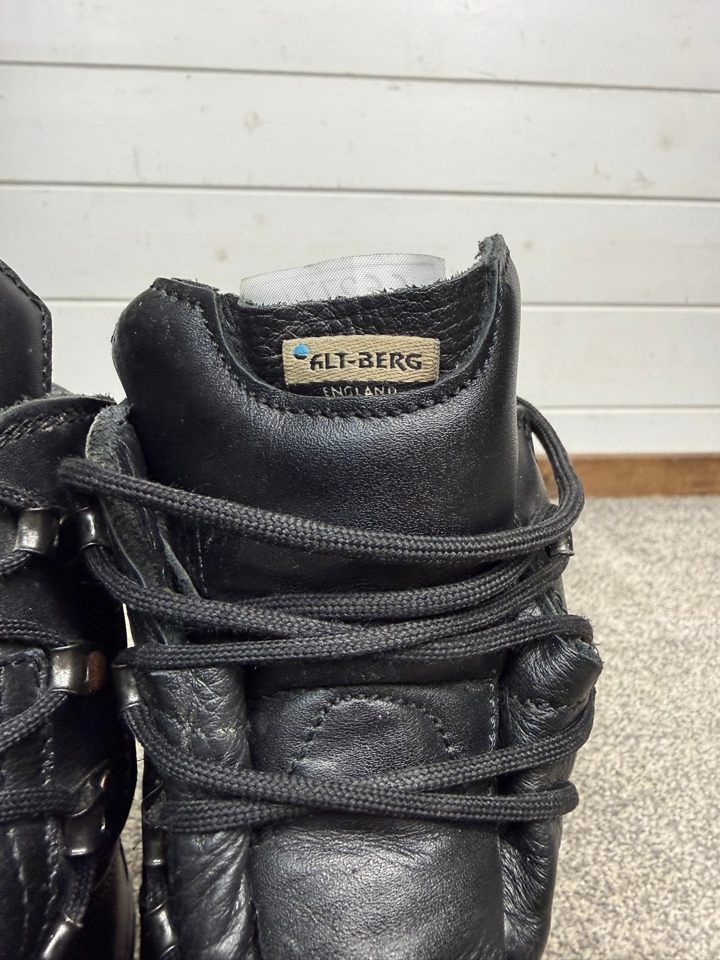 Altberg Peacekeeper P3 VS Black Leather Waterproof Combat Boots Size UK 9