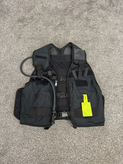 Ex Police Black Remploy Frontline CBRN Hydration Vest Camelbak Pouch Security