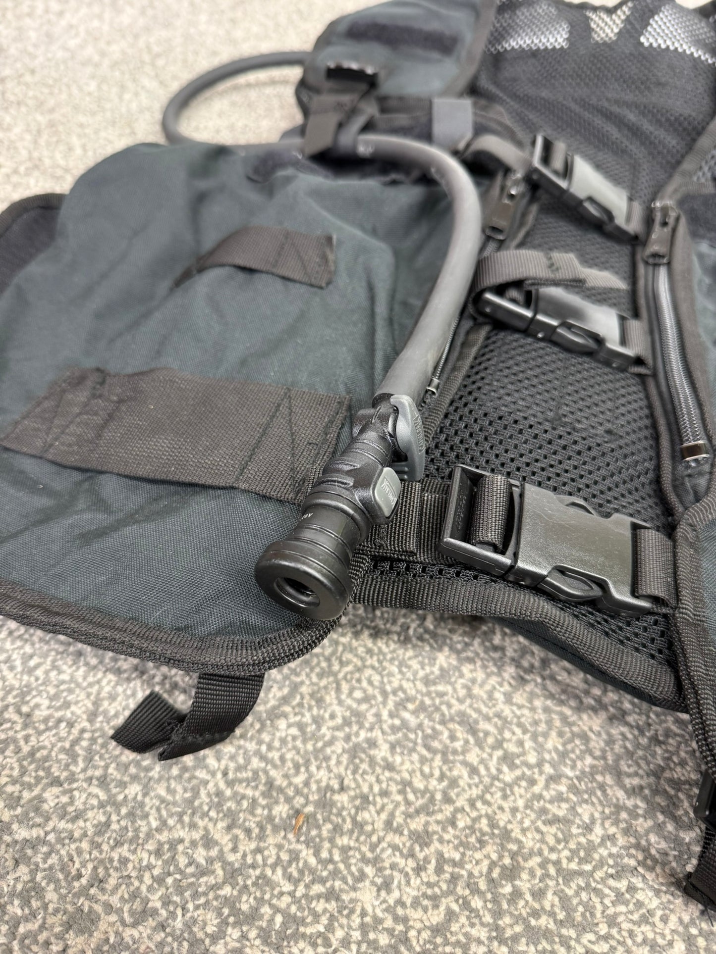 Ex Police Black Remploy Frontline CBRN Hydration Vest Camelbak Pouch Security