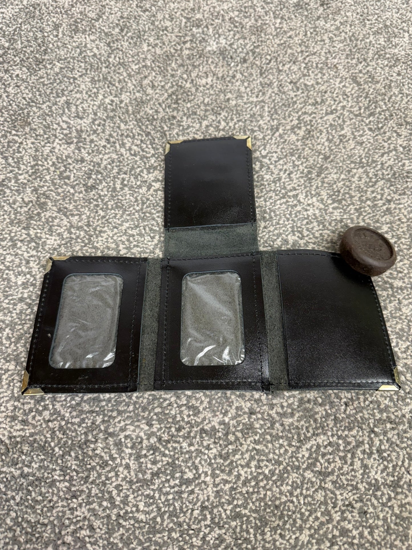 Obsolete Ex Essex Police Tri-Fold Warrant Holder Wallet Enamel Badge Collectible Display