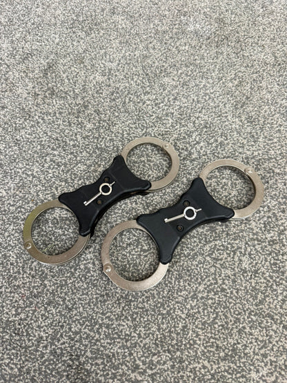 Ex Police Hiatt Handcuffs Genuine Rigid Cuffs With Key Security Collectable Memorabilia