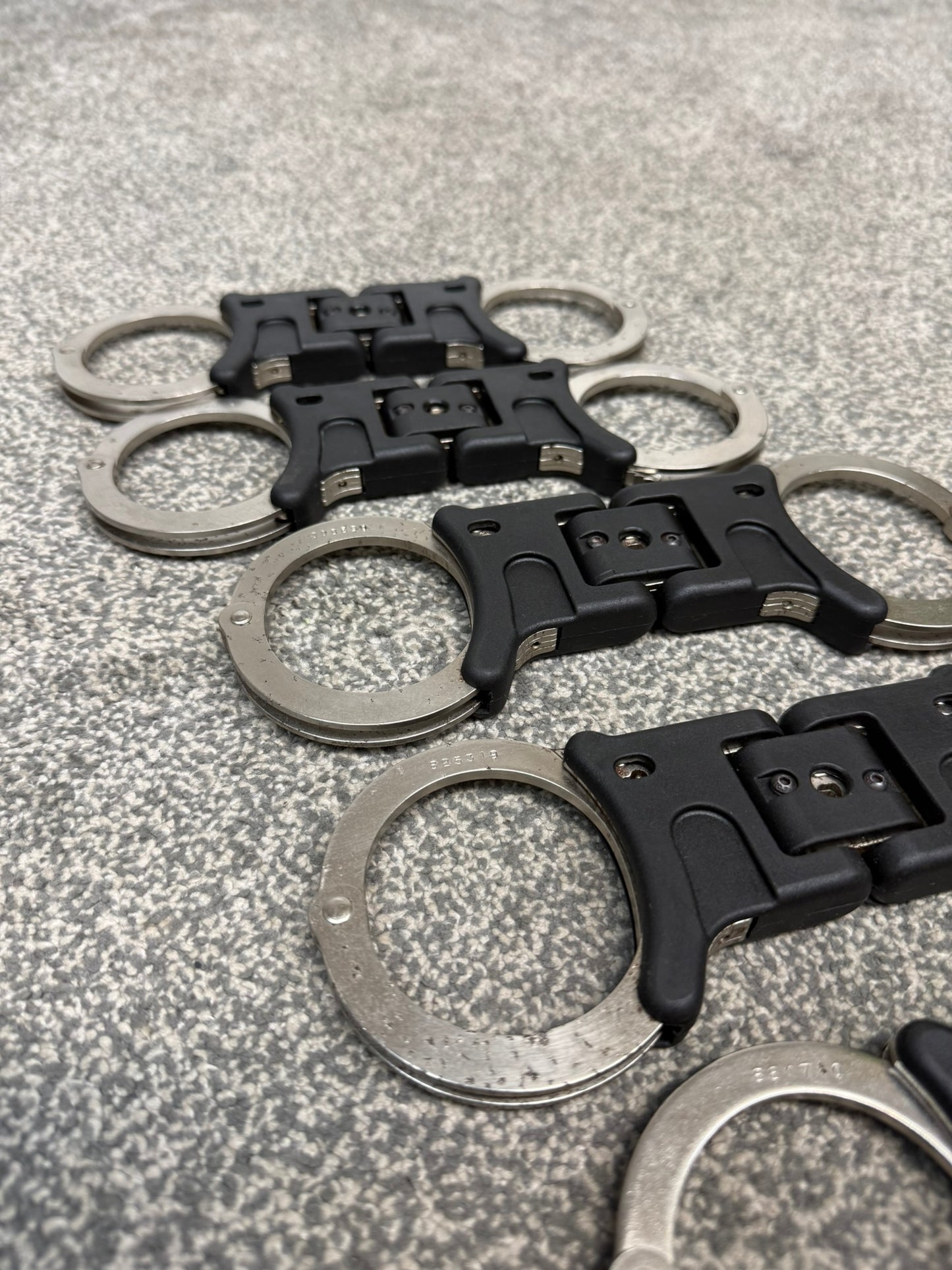 Ex Police Folding Hiatt Handcuffs Hinged Cuffs & Key Security Collectable