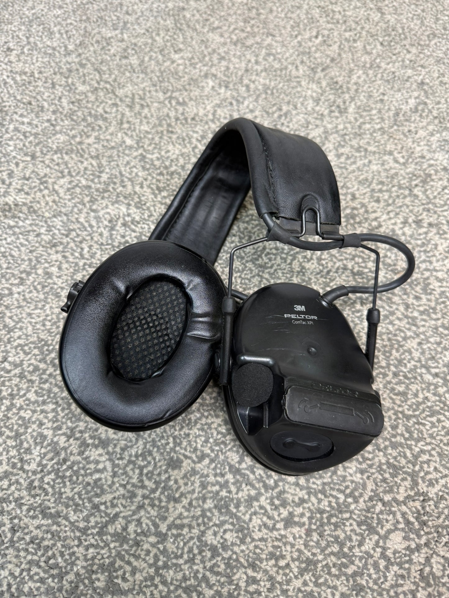 Ex Police Black 3M PELTOR ComTac XPI Headset Noise Cancelling Ear Defenders MT20H682FB-02